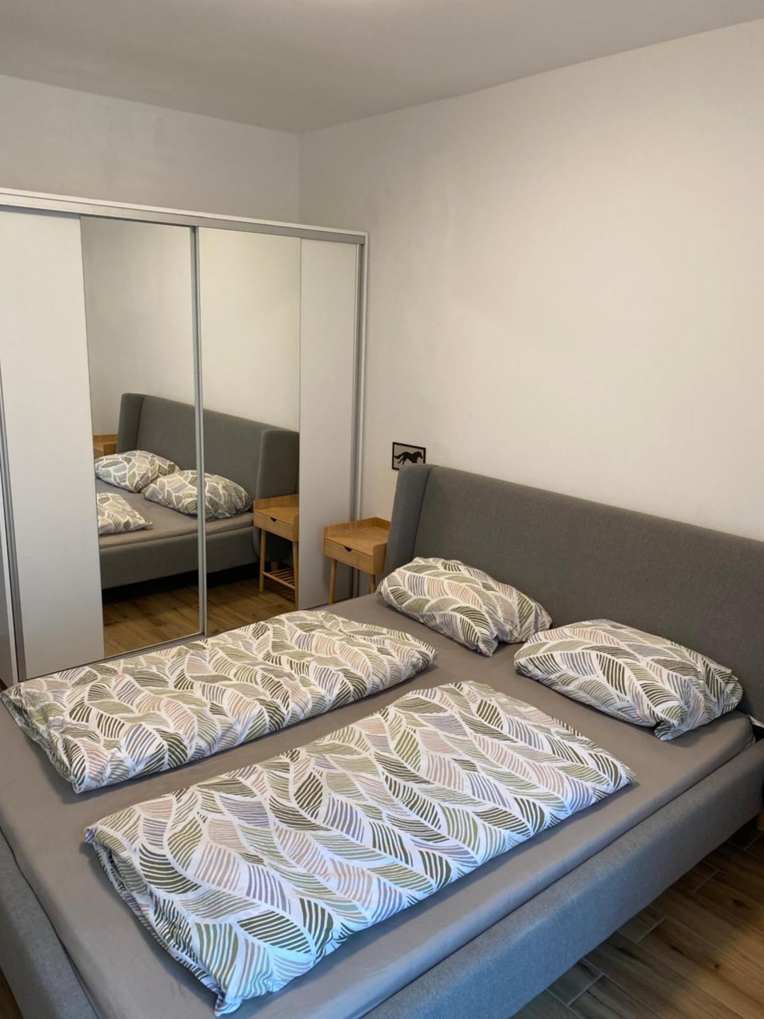 R77 Downtown - Penthouse Apartment